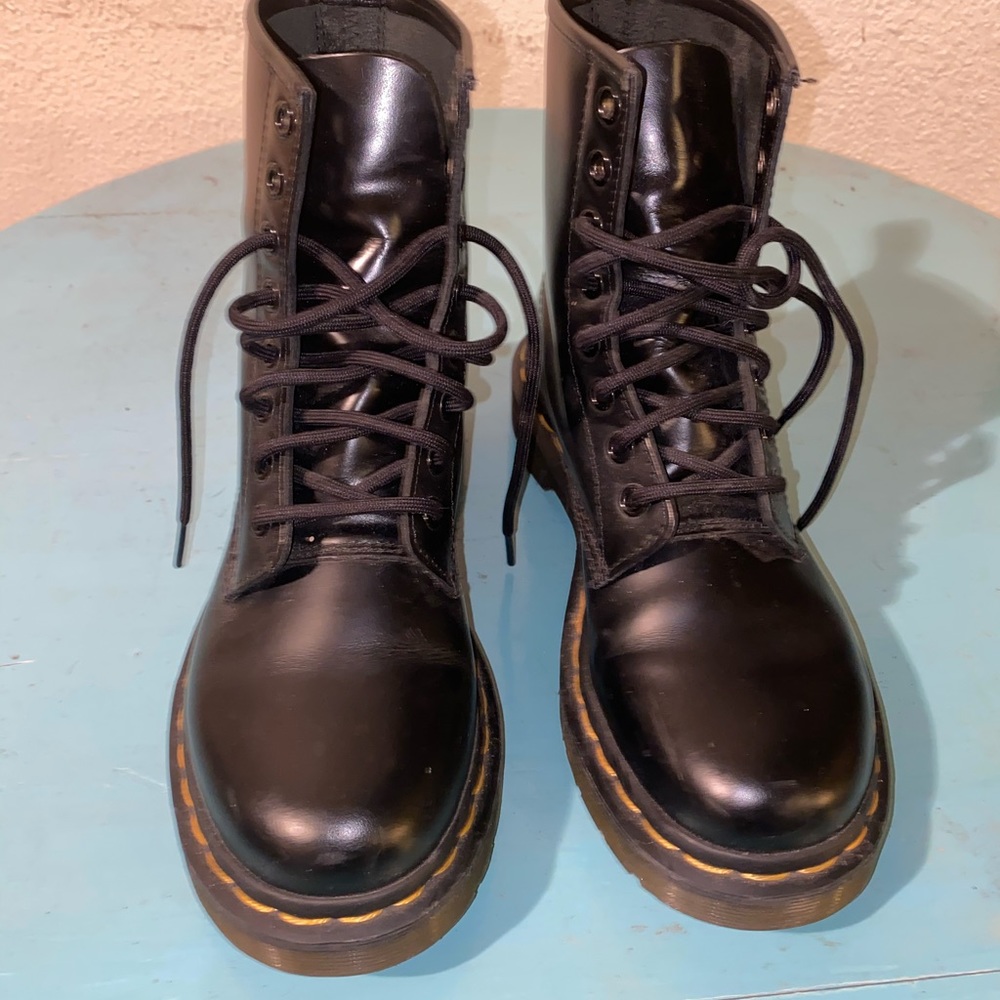 Dr. Martens 1460 black smooth leather